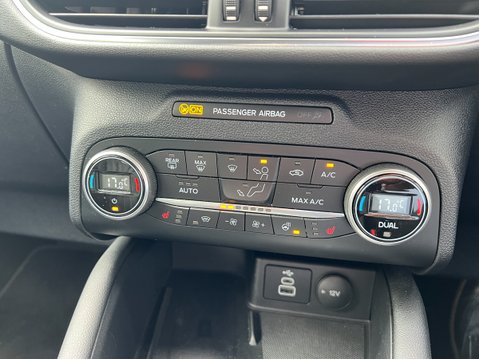 Ford Kuga 2.5 Duratec 14.4kWh Vignale SUV 5dr Petrol Plug-in Hybrid CVT Euro 6 (s/s) 27