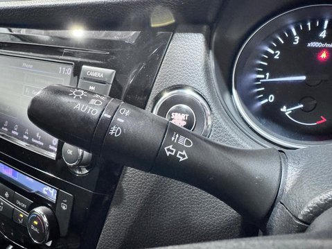 Nissan Qashqai 1.3 DIG-T N-Connecta Euro 6 (s/s) 5dr 23