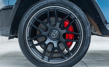 Mercedes-Benz G Class G63 AMG CARBON EDITION 13