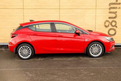 Vauxhall Astra ELITE NAV 9