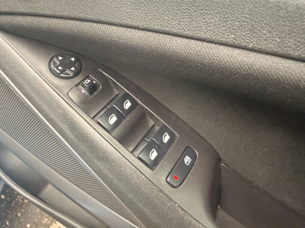 Vauxhall Crossland X SE 13