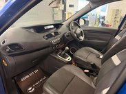 Renault Grand Scenic 1.6 VVT Dynamique TomTom Euro 5 5dr 25