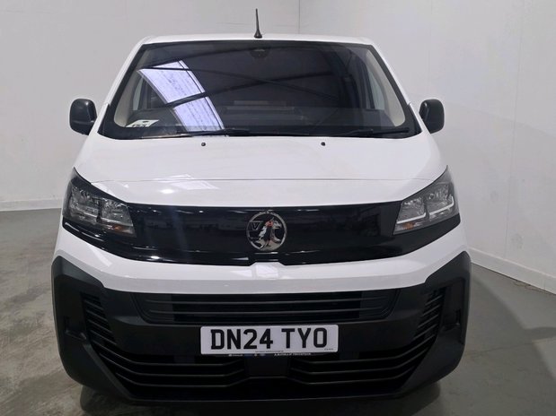 Vauxhall Vivaro VIVARO XL DIESEL 2.0 Turbo D 145 Prime H1 Van 5