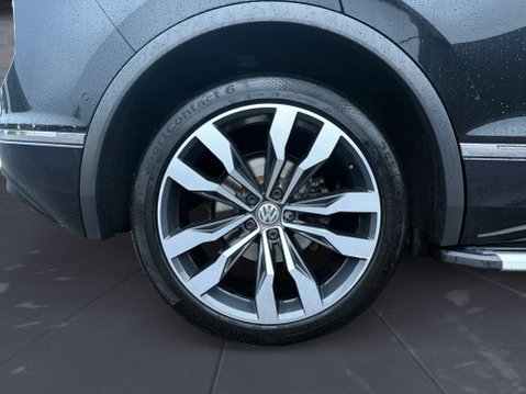 Volkswagen Tiguan 2.0 Tiguan R-Line Tech TSi 4Motion Semi-Auto 4WD 5dr 14