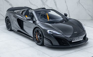 McLaren 675LT Spider MSO Carbon Series 5