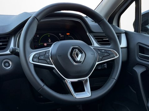 Renault Captur 1.6 E-Tech full hybrid 145 Evolution 5dr Auto 17