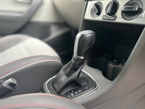 Volkswagen Polo BEATS TSI DSG 14