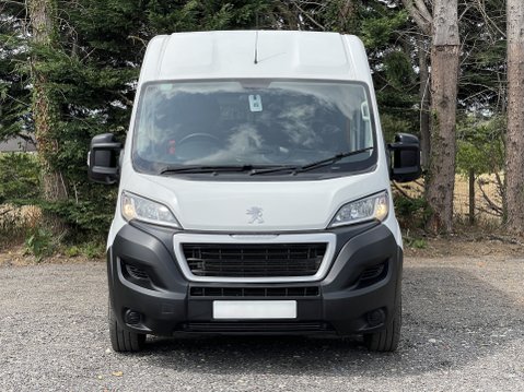 Peugeot Boxer BLUEHDI 335 L3H2 15 Seat NON-D1 minibus with AC, Sensors, Cruise. ULEZ 5