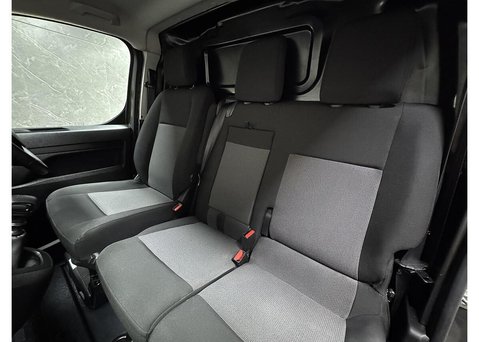 Vauxhall Vivaro 1.5 Turbo D 2700 Pro Panel Van 6dr Diesel Manual L1 H1 Euro 6 (s/s) (120 ps 43