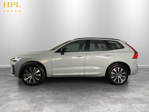Volvo XC60 2.0 B5 MHEV Plus SUV 5dr Petrol Hybrid Auto AWD Euro 6 (s/s) (250 ps) Crui 4