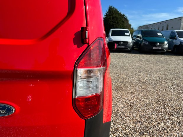 Ford Transit Courier SWB L1H1 Low Roof EURO 6 NO VAT 21