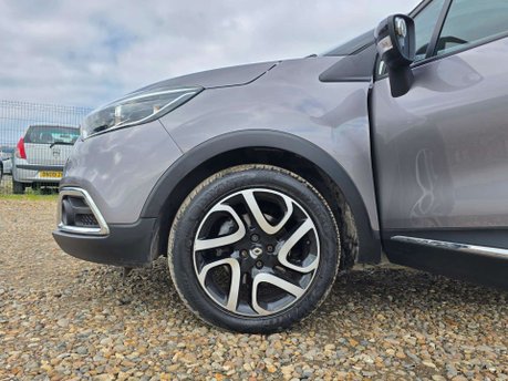 Renault Captur 1.5 dCi ENERGY Signature Nav Auto Euro 6 (s/s) 5dr 33
