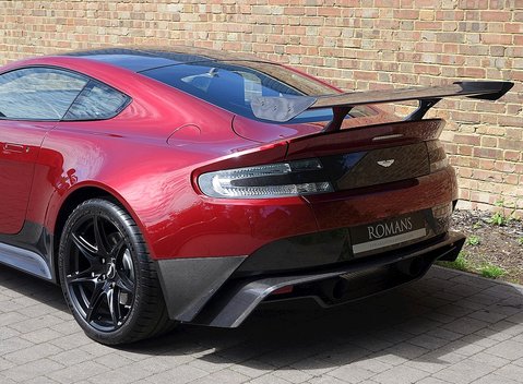 Aston Martin Vantage GT8 21