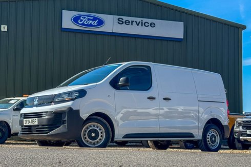 Vauxhall Vivaro SWB L1H1 Low Roof Prime 2900 Sensors Air Con EURO 6