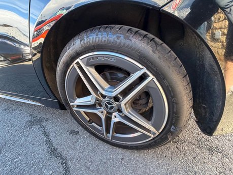 Mercedes-Benz A Class A 200 AMG LINE 11