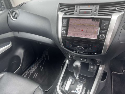 Nissan Navara 2.3 dCi N-Guard Pickup Double Cab 4dr Diesel Auto 4WD Euro 6 (190 ps) 26