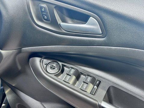 Ford Kuga 1.5 TDCi ST-Line X SUV 5dr Diesel Manual Euro 6 (s/s) (120 ps) 36