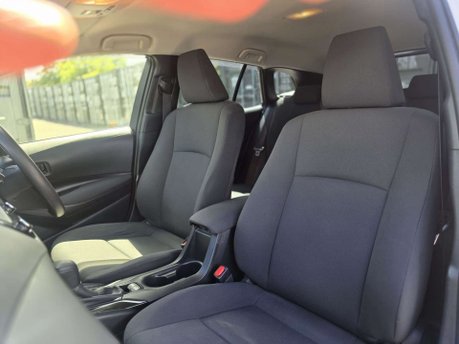 Toyota Corolla 1.8 VVT-h Design Touring Sports 5dr Petrol Hybrid CVT Euro 6 (s/s) (122 ps) 37