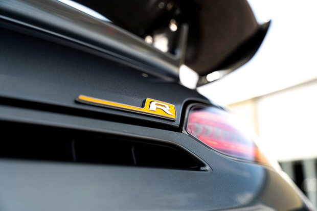 Mercedes-Benz AMG GT R PREMIUM. CARBON EXTERIOR PACKS 1 & 2. CARBON ENGINE BAY. CERAMIC BRAKES 3