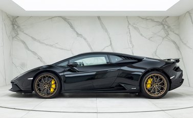 Lamborghini Huracan LP640-2 Tecnica 2