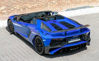 Lamborghini Aventador SV LP750-4 Roadster 5