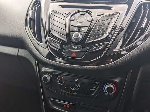 Ford B-Max ZETEC 29