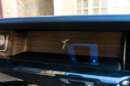 Rolls-Royce Phantom 8 18