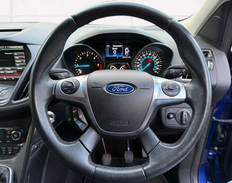 Ford Kuga TITANIUM TDCI 4x4 35