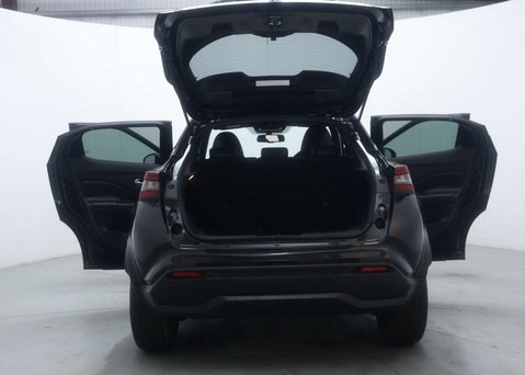 Nissan Juke 1.0 Juke N-Connecta DiG-T Semi-Auto 5dr 52