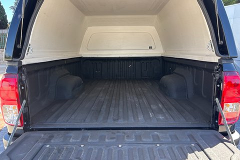 Toyota Hilux Active 4WD D-4D Single Cab Pickup - Canopy 11