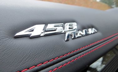 Ferrari 458 Italia 4