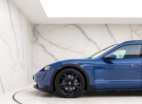 Porsche Taycan 4 Cross Turismo 23