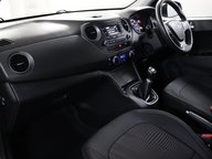 Hyundai i10 PREMIUM 34