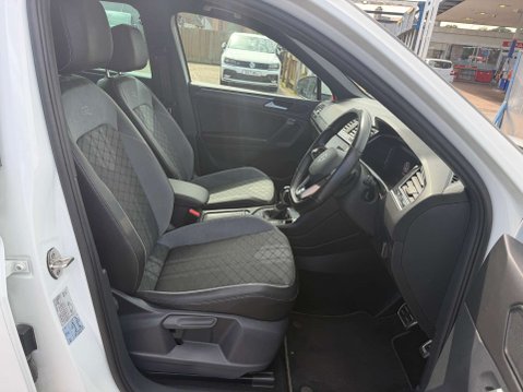 Volkswagen Tiguan 1.5 Tiguan R-Line TSi Semi-Auto 5dr 14