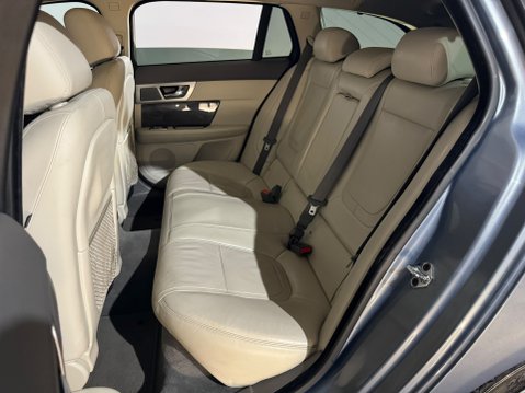 Jaguar XF D PREMIUM LUXURY SPORTBRAKE 19