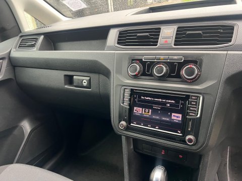 Volkswagen Caddy Maxi C20 TDI HIGHLINE 22