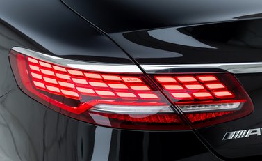 Mercedes-Benz AMG S63 Coupe Premium 30