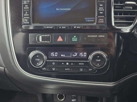 Mitsubishi Outlander 2.0h 12kWh GX4h SUV 5dr Petrol Plug-in Hybrid CVT 4WD Euro 6 (s/s) (200 ps) 27