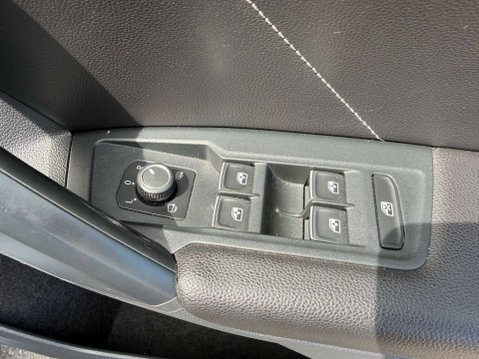 Volkswagen Tiguan 1.5 Tiguan R-Line TSi Semi-Auto 5dr 31