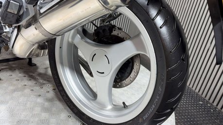 BMW R1100 R 2000 41K VERY CLEAN EXAMPLE MOT OCTOBER 2027 CLASSIC 1100CC 21