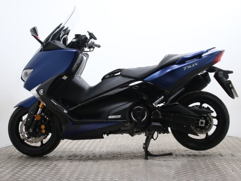 Yamaha Tmax XP 530 D-A TMAX DX 8