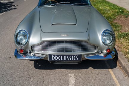 Aston Martin DB6 Mark II 7