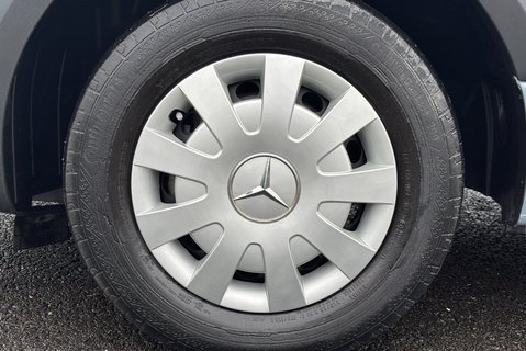 Mercedes-Benz Sprinter 315 Cdi Premium 9g-Tronic Mwb Lr Panel Van 31
