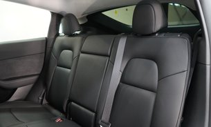 Tesla Model Y LONG RANGE AWD Comfort Suspension 20" Induction Alloys GROK AI 1 Owner VATQ 19