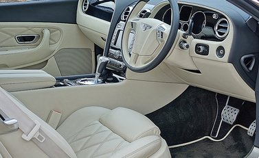 Bentley Continental GT Speed 13