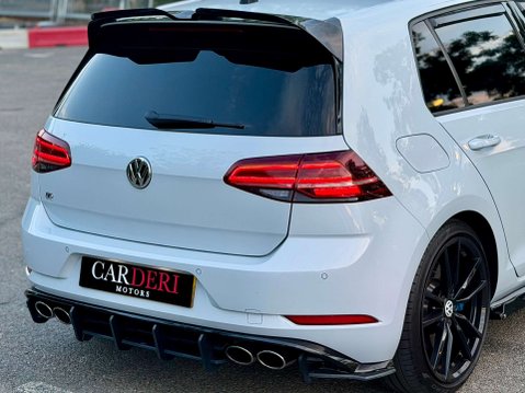 Volkswagen Golf 2.0 Golf R TSi Semi-Auto 4WD 5dr 20