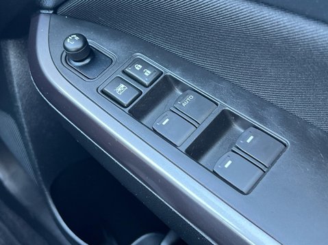 Suzuki Vitara SZ-T 44