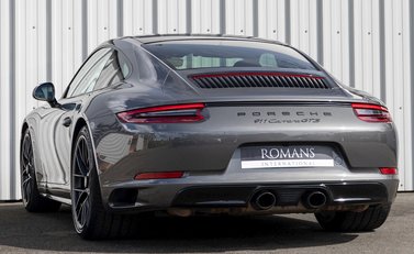 Porsche 911 Carrera GTS (991.2) 3
