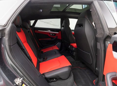 Lamborghini Urus 15