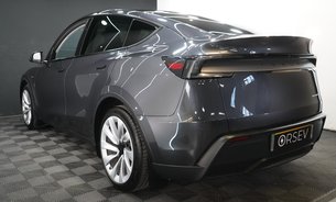 Tesla Model Y LONG RANGE Premium AWD TOW BAR 20" Helix 2.0 Alloys GROK AI Adaptive LEDS 3